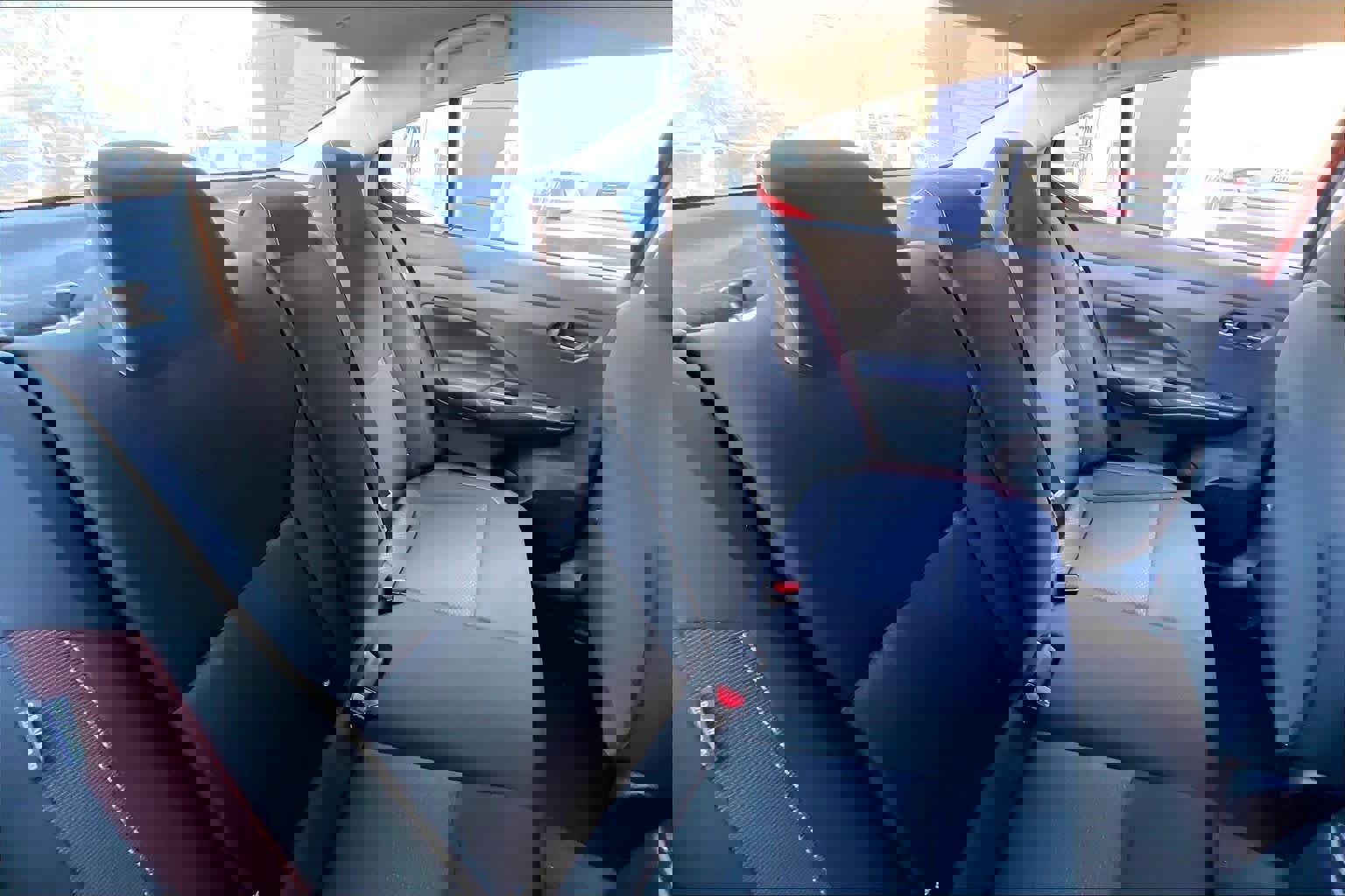 Used 2022 Nissan Versa SR w/ Trunk Package image 19