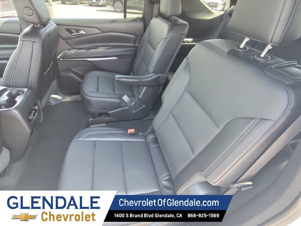 Used 2026 Chevrolet Traverse LT FWD image 13