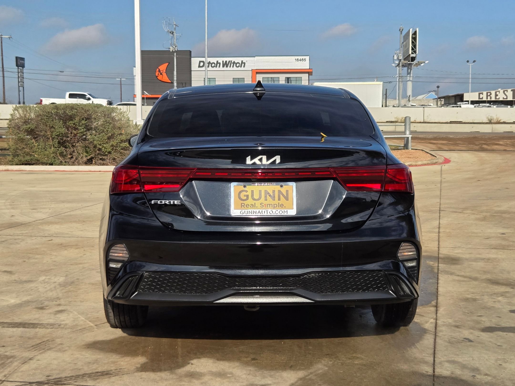 Used 2024 Kia Forte LXS w/ LXS Technology Package image 4