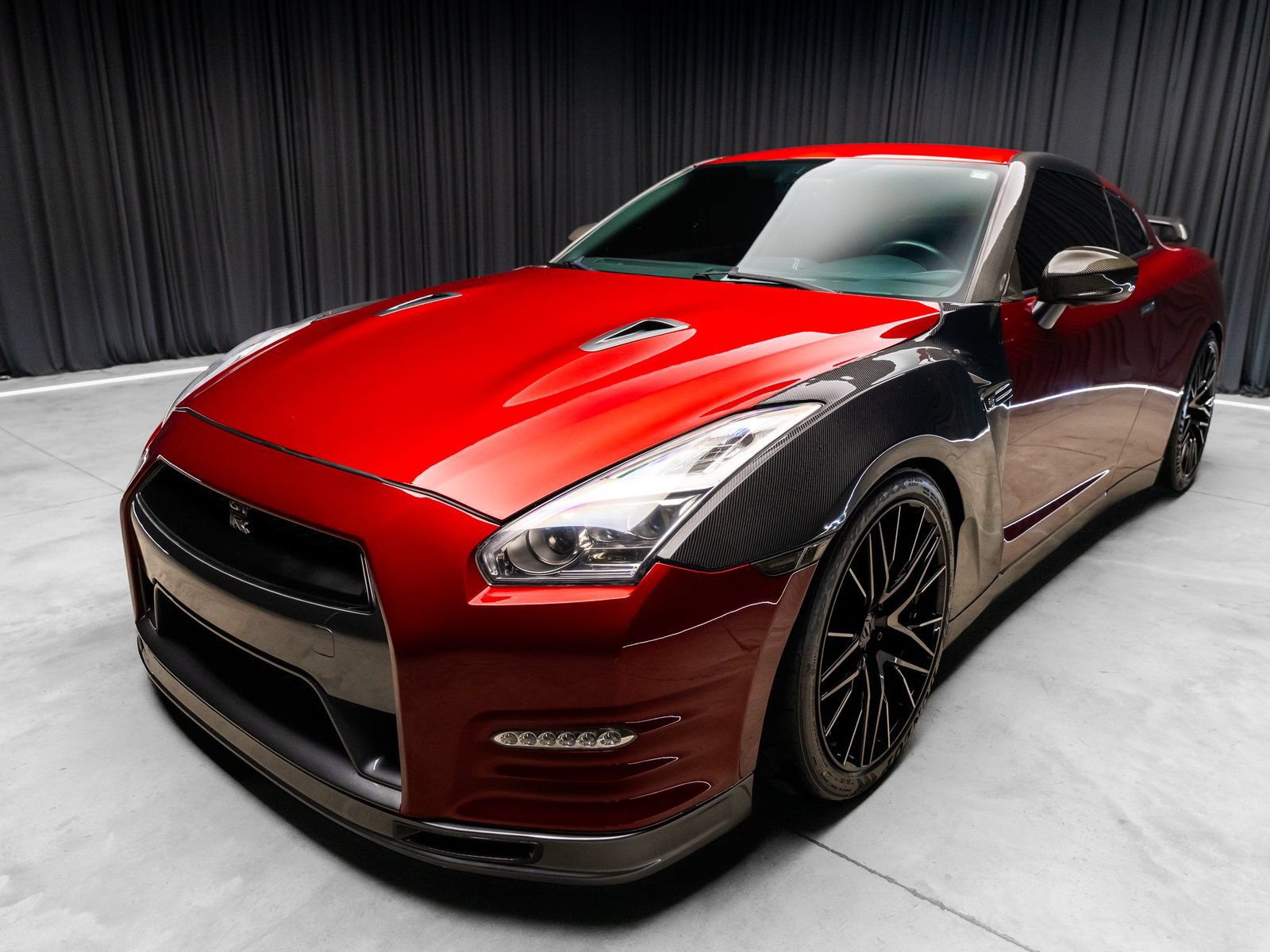 Used 2014 Nissan GT-R Premium AWD/4WD image 10