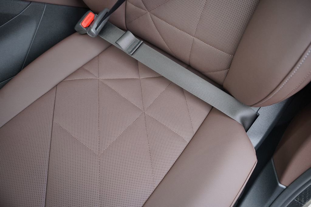 New 2026 BMW iX xDrive45 image 10