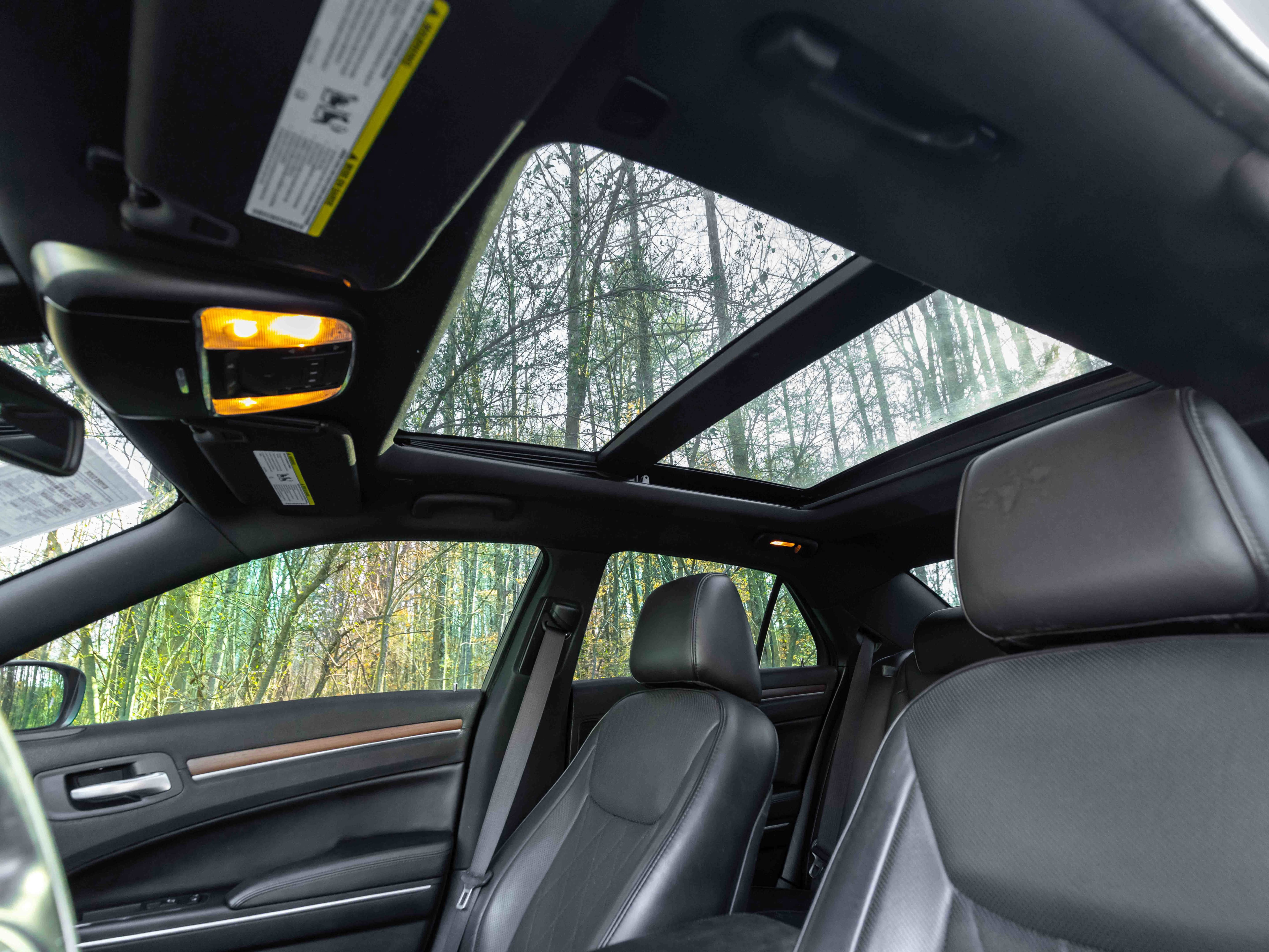 Used 2018 Chrysler 300 C w/ Sun, Sound & Nav Package image 12