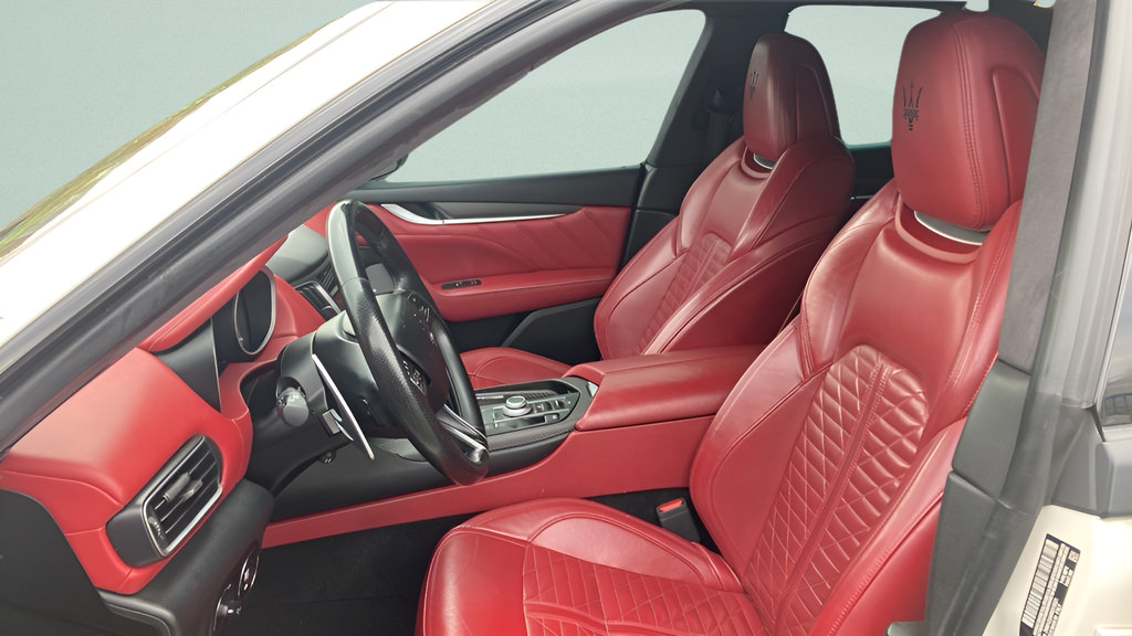 Used 2019 Maserati Levante GTS AWD/4WD image 10