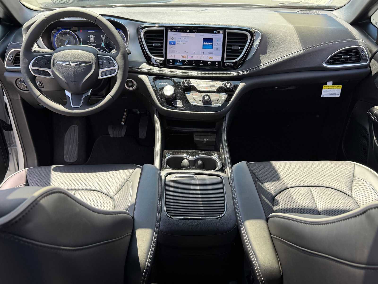 New 2026 Chrysler Pacifica Limited AWD/4WD image 24