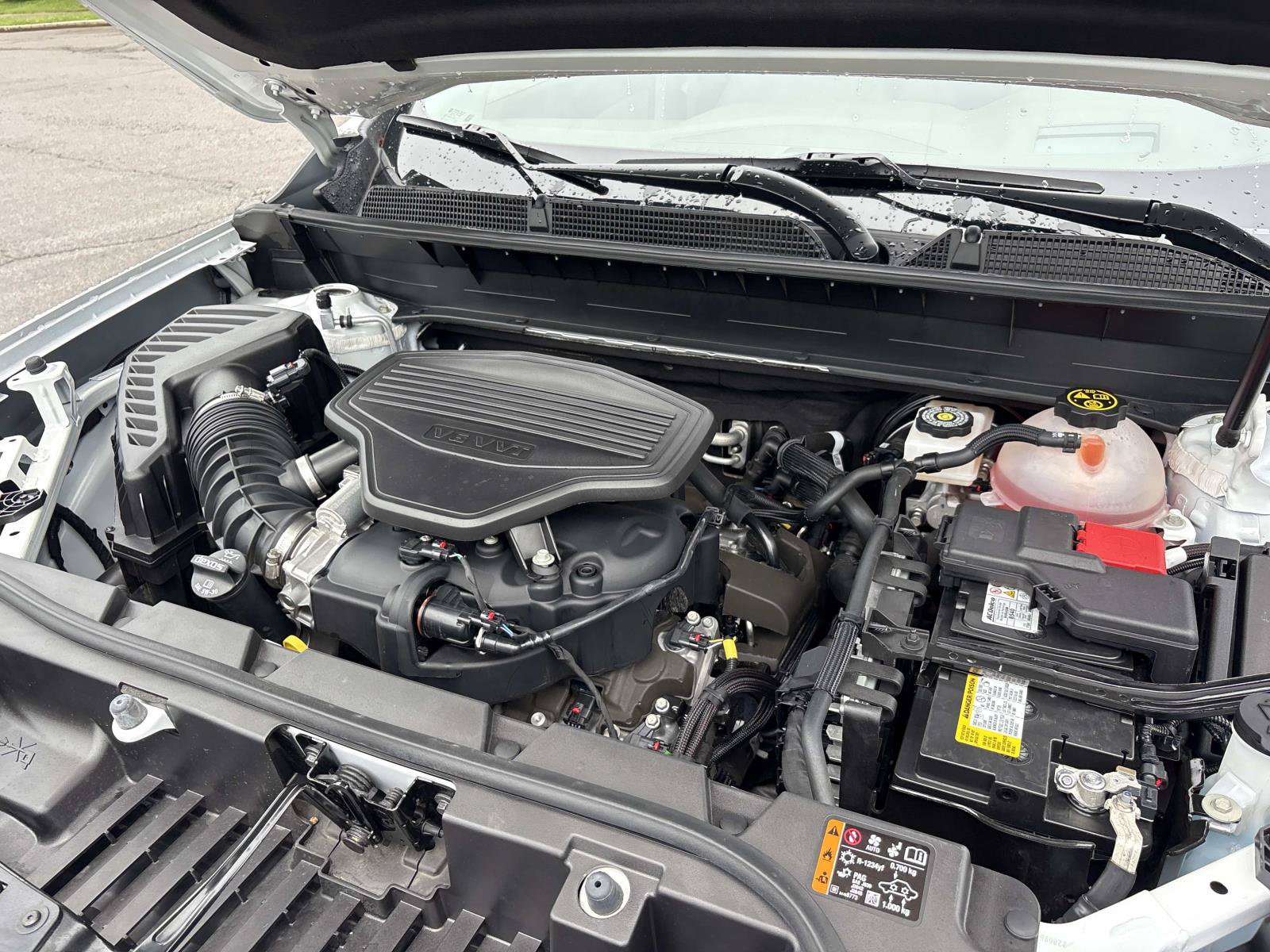 Used 2023 GMC Acadia SLT w/ Technology Package FWD image 37