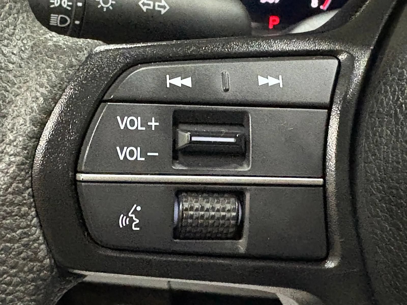 Used 2023 Honda Accord EX image 32