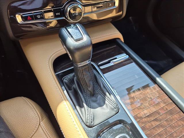 Used 2019 Volvo XC90 T6 Momentum w/ Advanced Package AWD/4WD image 12