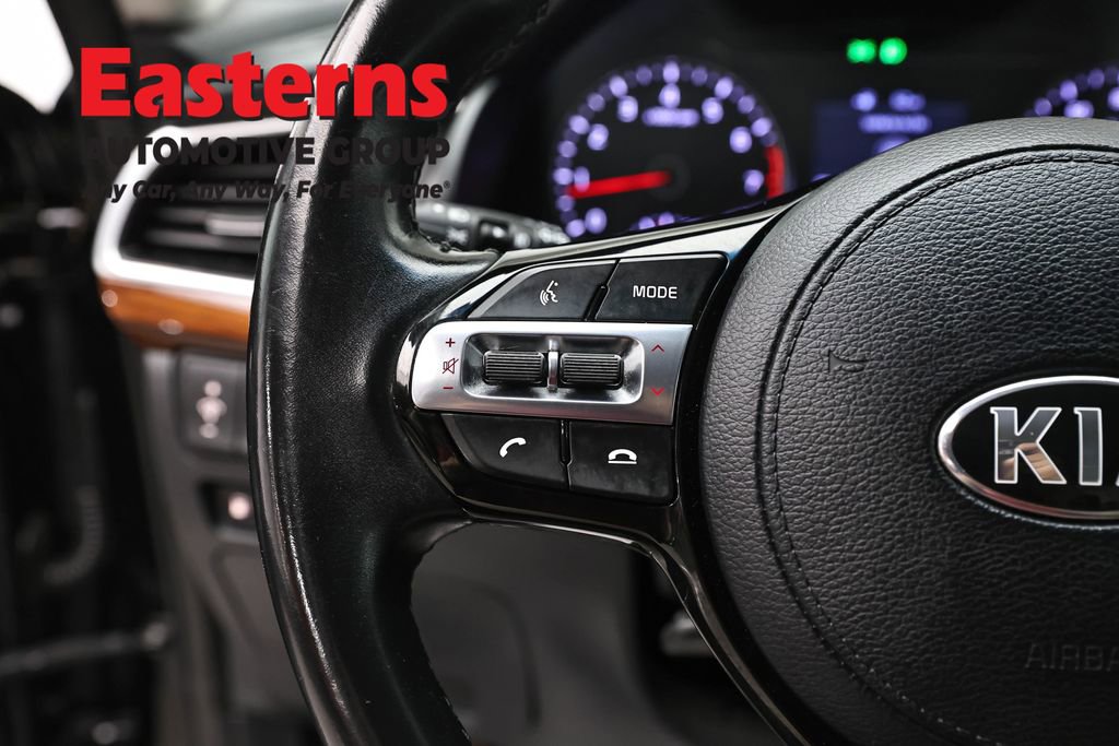 Used 2019 Kia Cadenza Premium image 15