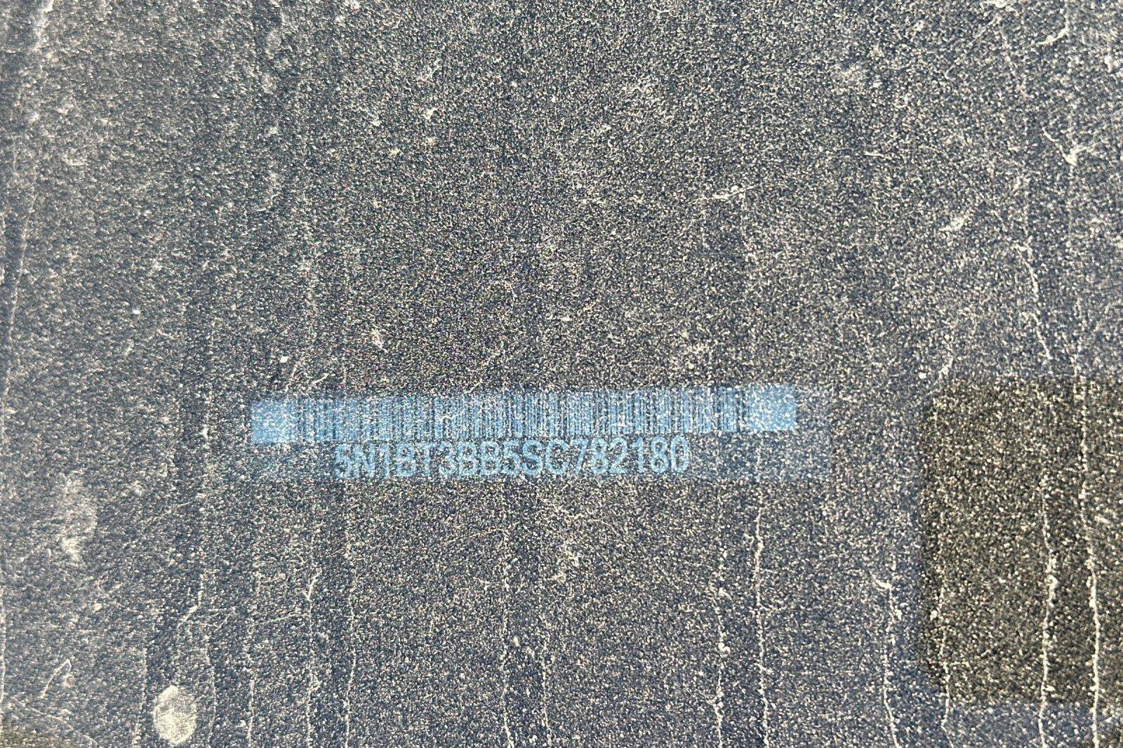 Certified 2025 Nissan Rogue SV AWD/4WD image 7