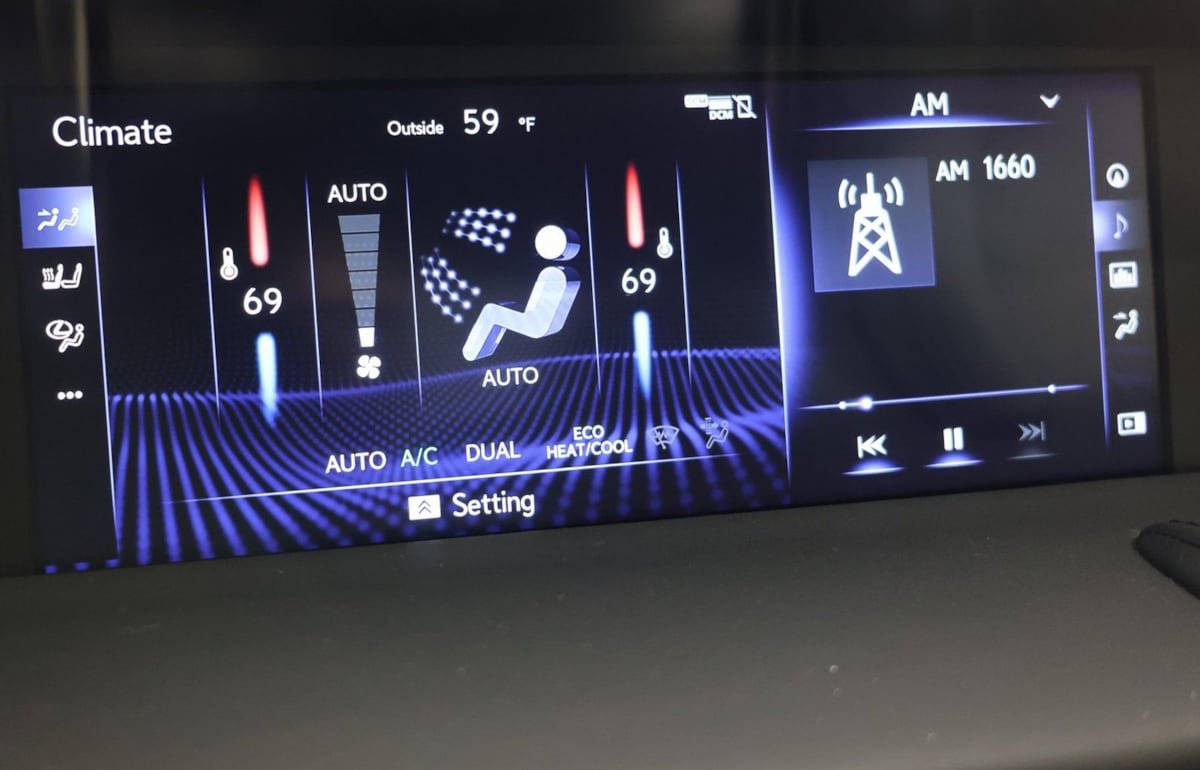 Used 2018 Lexus LC 500 Coupe w/ Performance Package RWD image 50