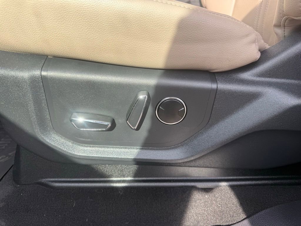 Used 2024 Ford Expedition Max Limited w/ Excursion Package AWD/4WD image 15