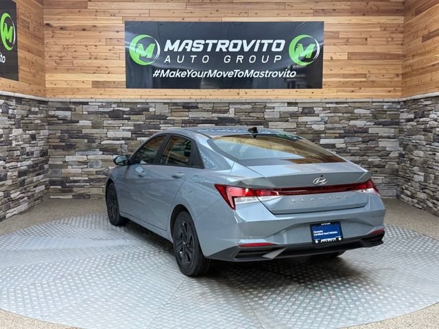 Used 2023 Hyundai Elantra SEL FWD image 6