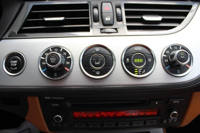 Used 2014 BMW Z4 sDrive28i RWD image 14