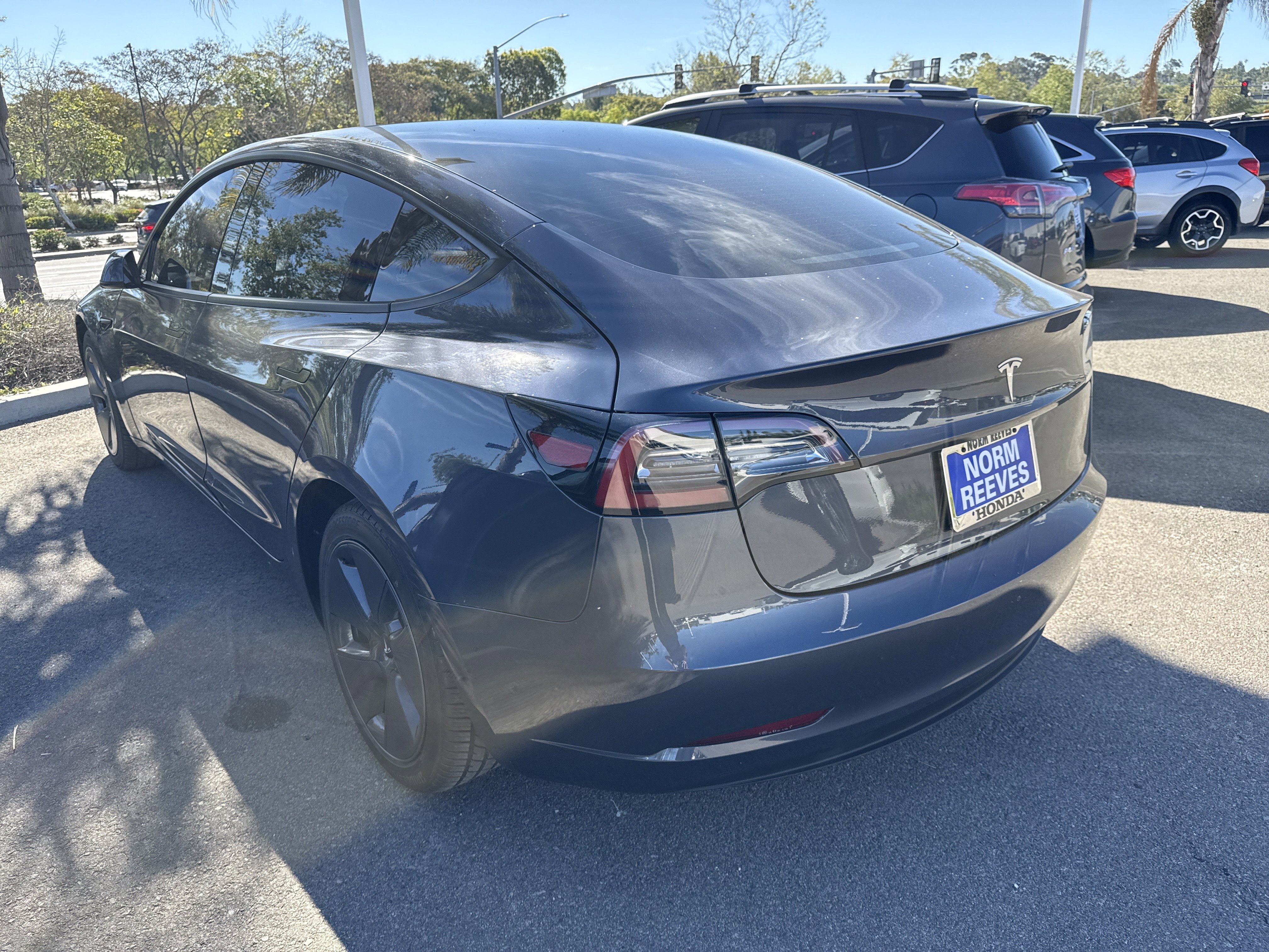 Used 2023 Tesla Model 3 Standard Range image 3