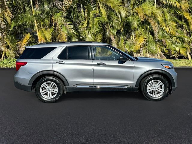 Used 2024 Ford Explorer XLT w/ Equipment Group 202A image 4