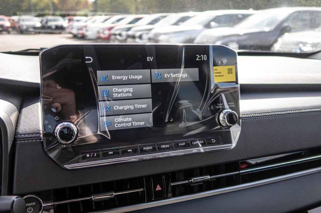 New 2025 Mitsubishi Outlander 4WD Plug-In Hybrid image 38