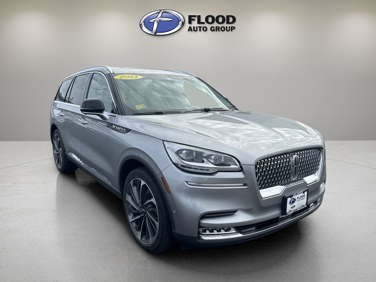 Used 2021 Lincoln Aviator Reserve w/ Equipment Group 202A image 1