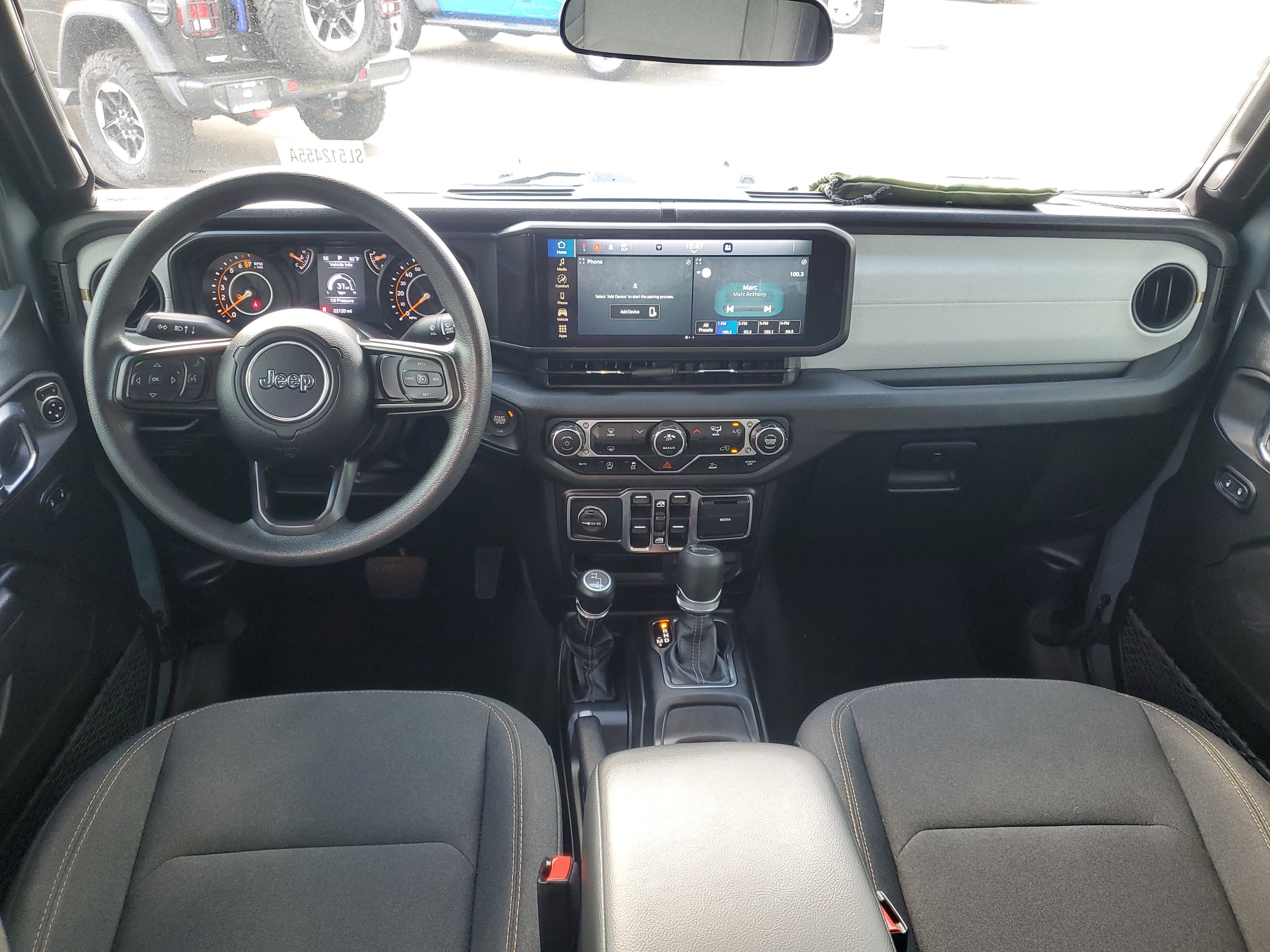 Used 2025 Jeep Gladiator Sport AWD/4WD image 13