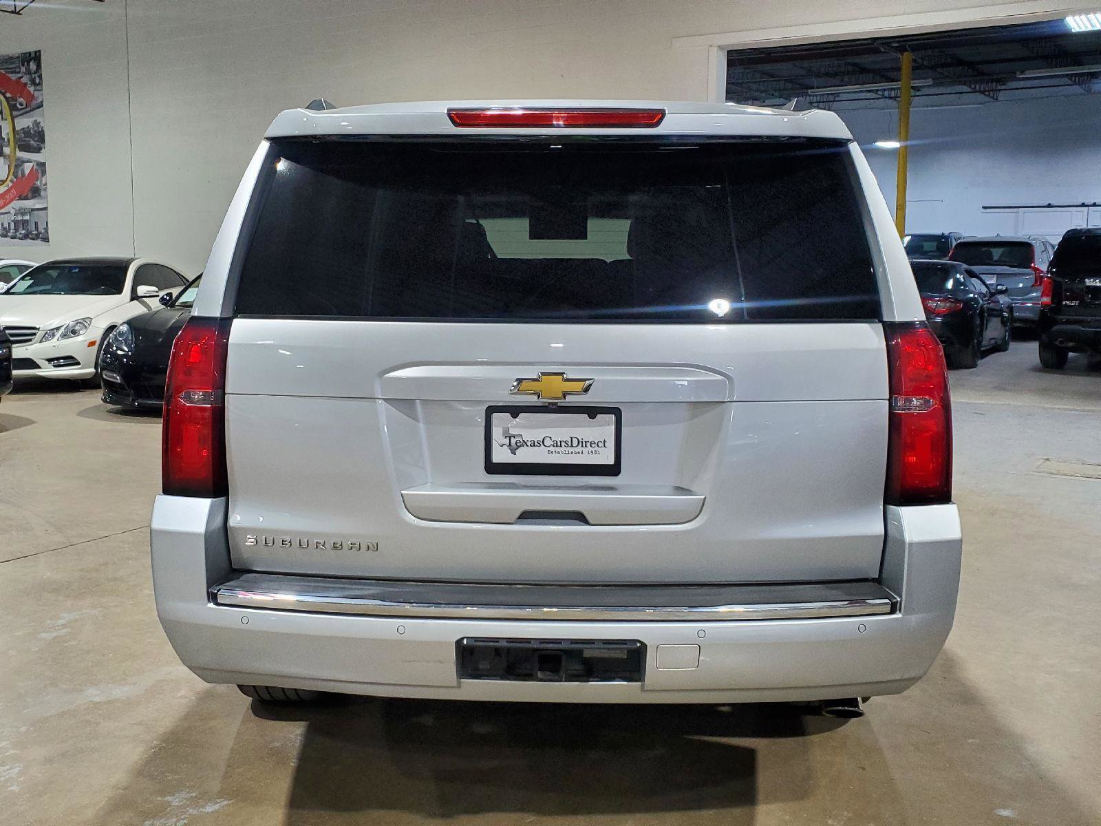 Used 2015 Chevrolet Suburban LTZ image 11