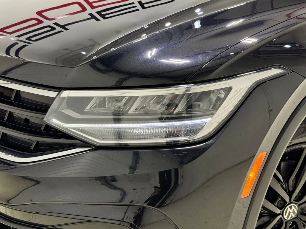 Used 2022 Volkswagen Tiguan SE R-Line image 8