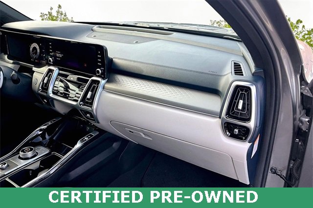 Certified 2023 Kia Sorento SX Prestige image 16