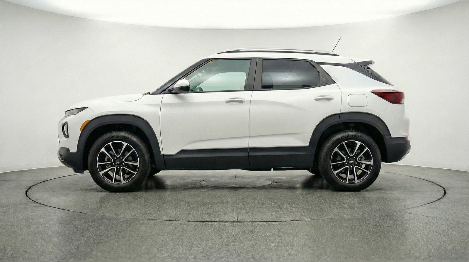 Used 2025 Chevrolet TrailBlazer LT FWD image 5