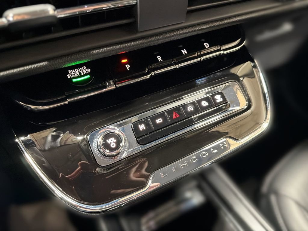 Used 2025 Lincoln Corsair AWD image 23