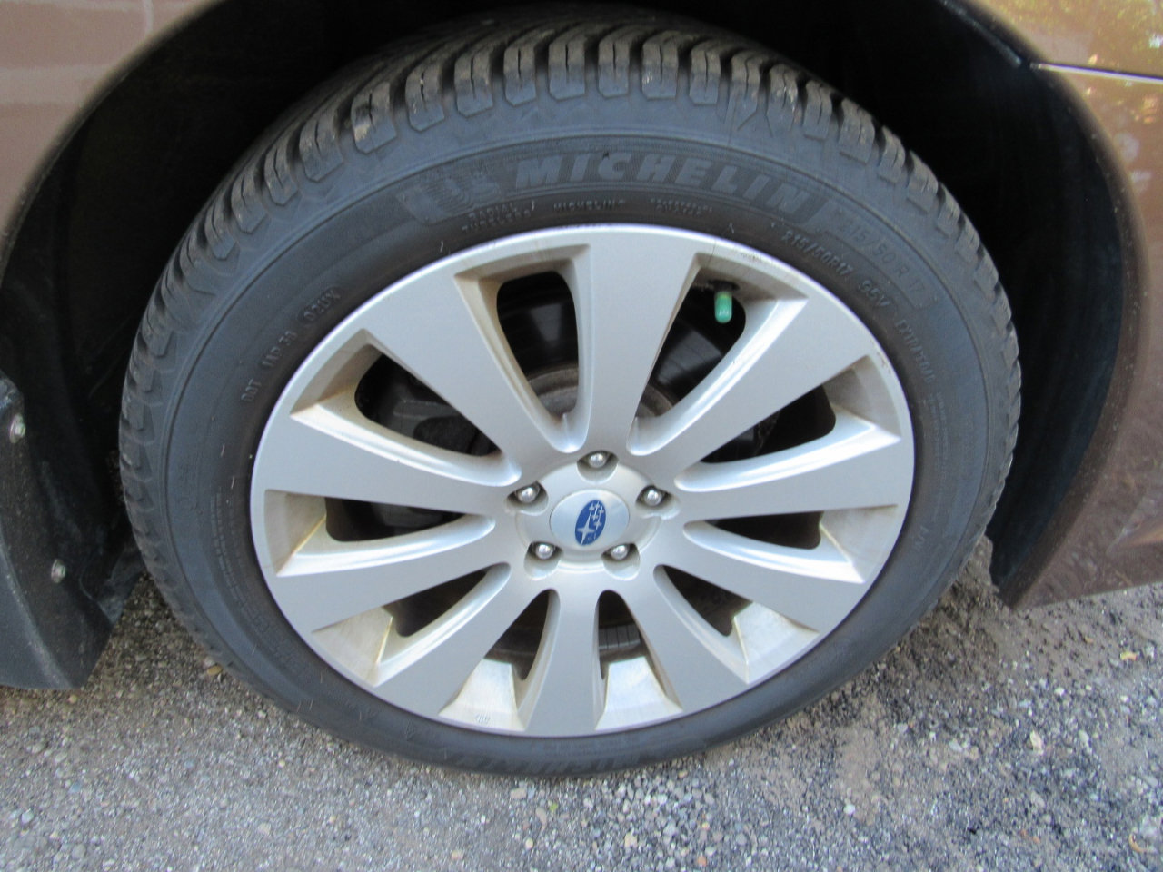 Used 2011 Subaru Legacy 2.5i Limited image 9