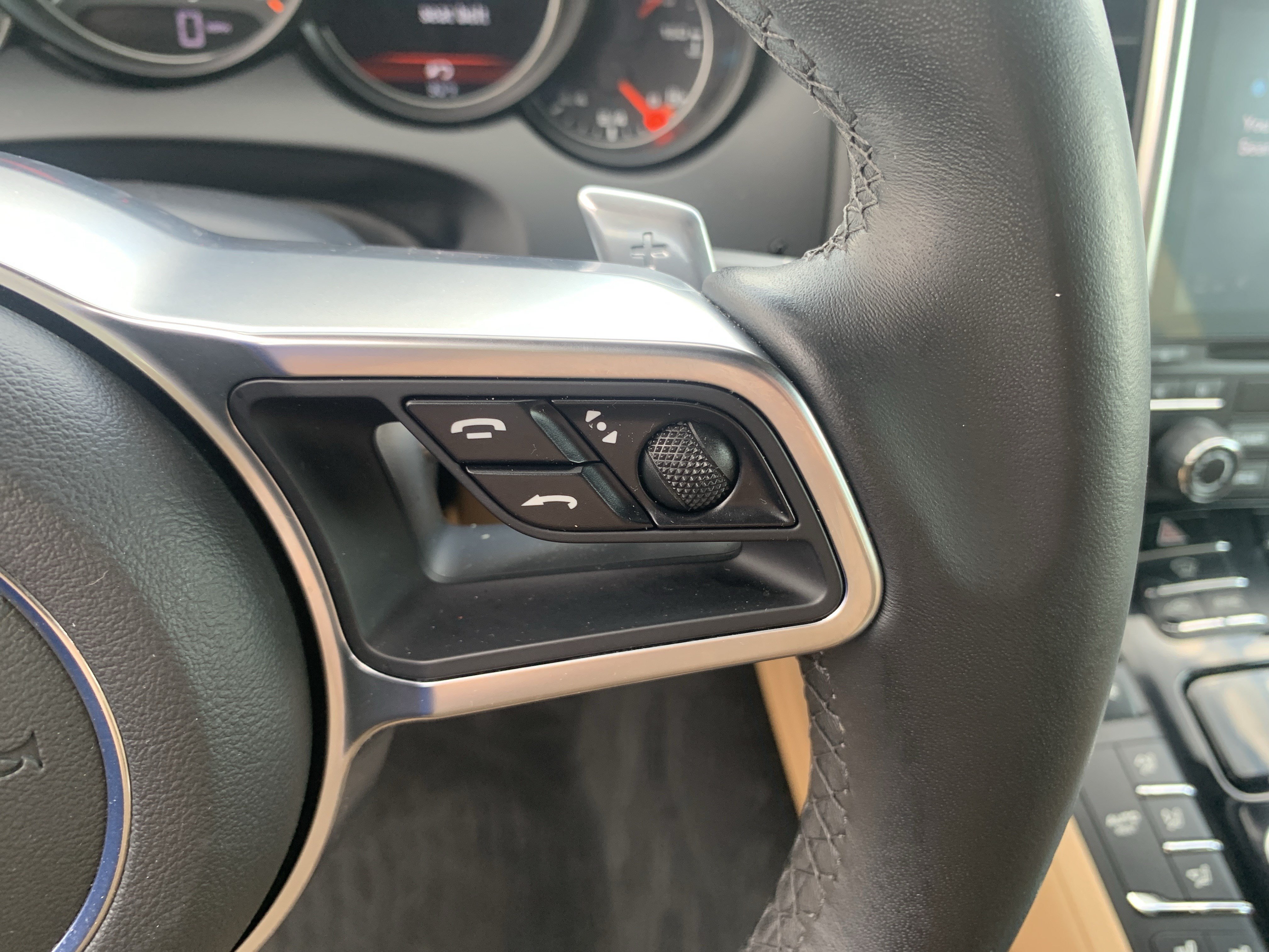 Used 2018 Porsche Cayenne Platinum Edition AWD/4WD image 20