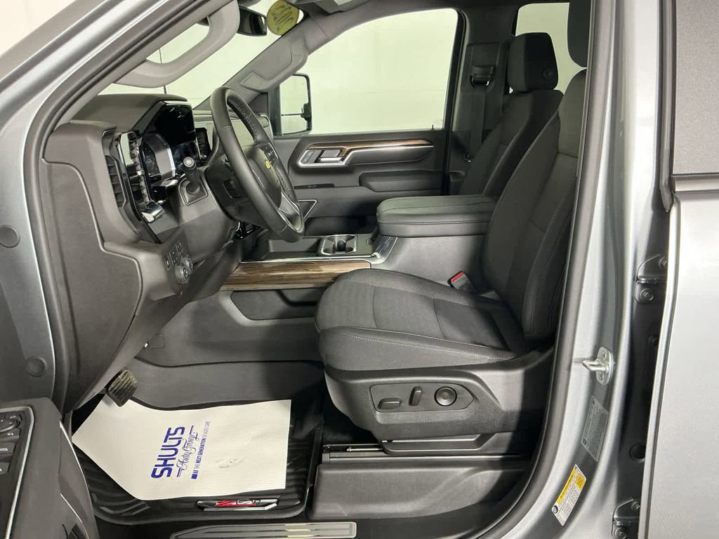 Used 2025 Chevrolet Silverado 2500 LT w/ All Star Edition image 31