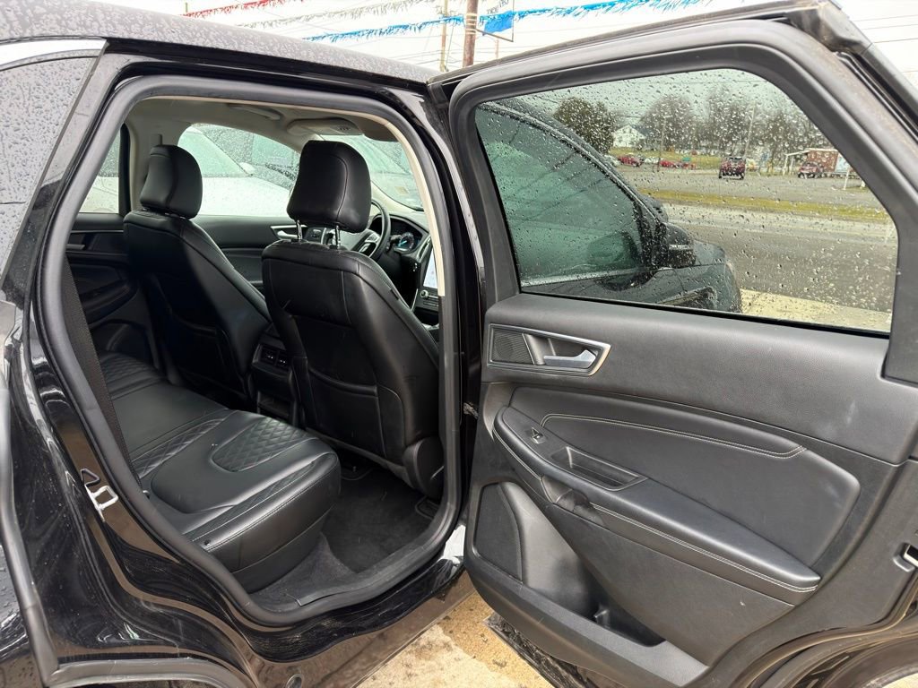 Used 2024 Ford Edge Titanium image 30