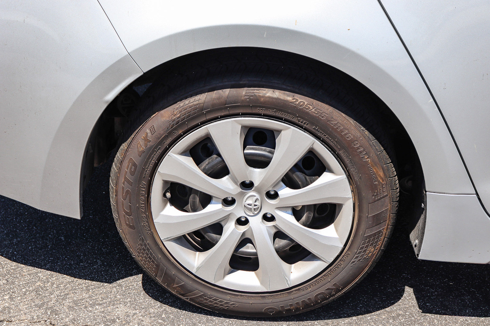 Used 2023 Toyota Corolla LE FWD image 8