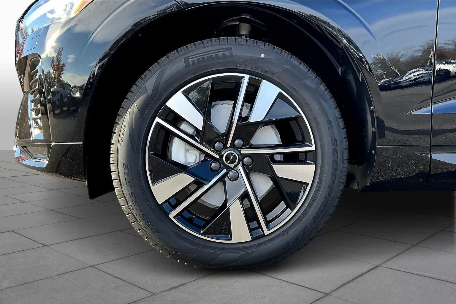 New 2026 Volvo XC60 B5 Plus w/ Protection Package Premier AWD/4WD image 16