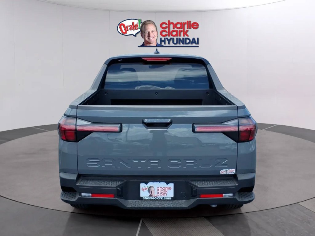 New 2027 Hyundai Santa Cruz SE FWD image 4