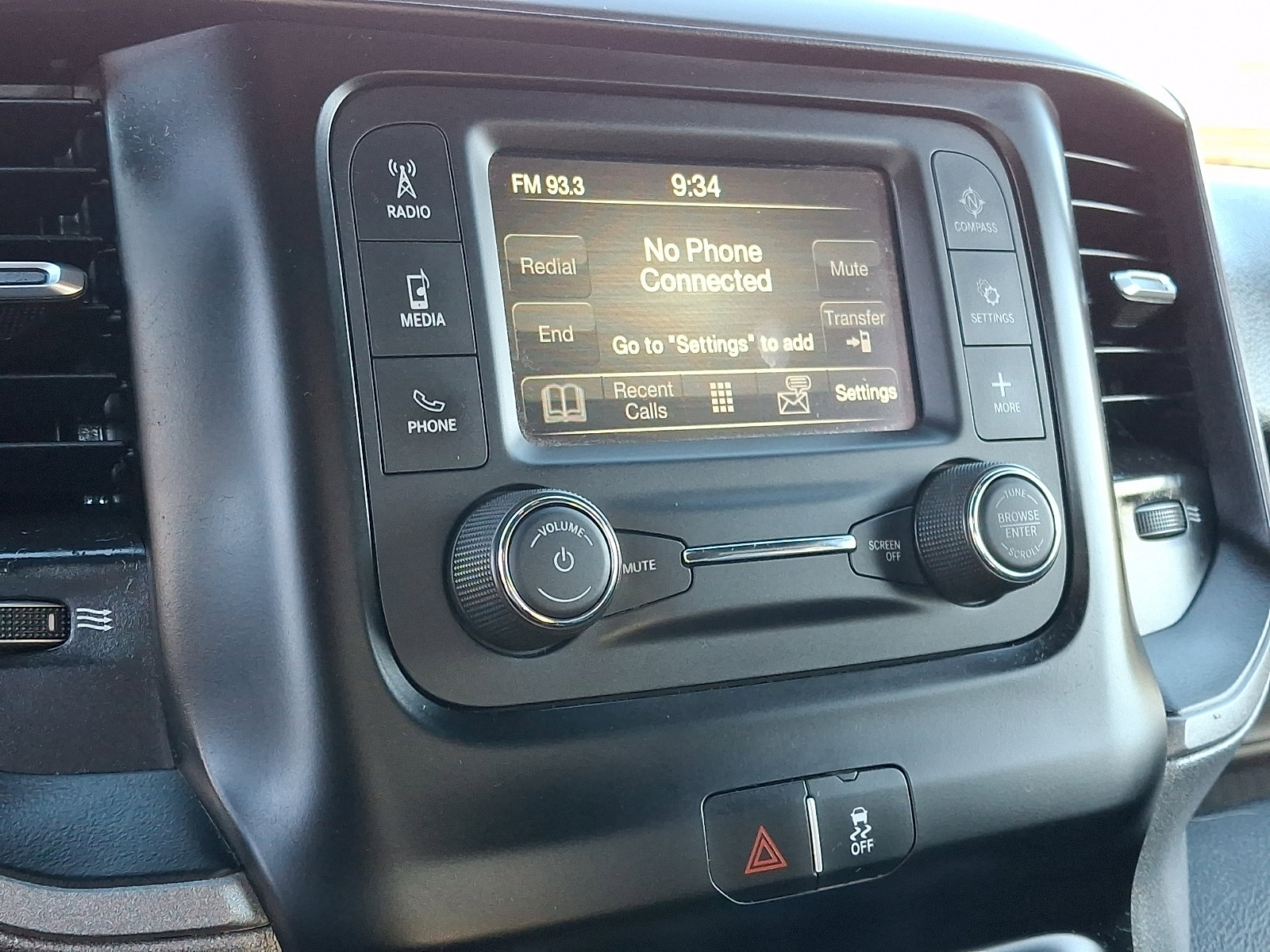 Used 2024 RAM 2500 Tradesman w/ Chrome Appearance Group image 19