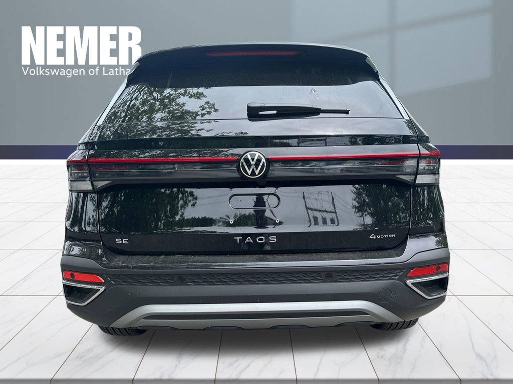 New 2026 Volkswagen Taos SE AWD/4WD image 3