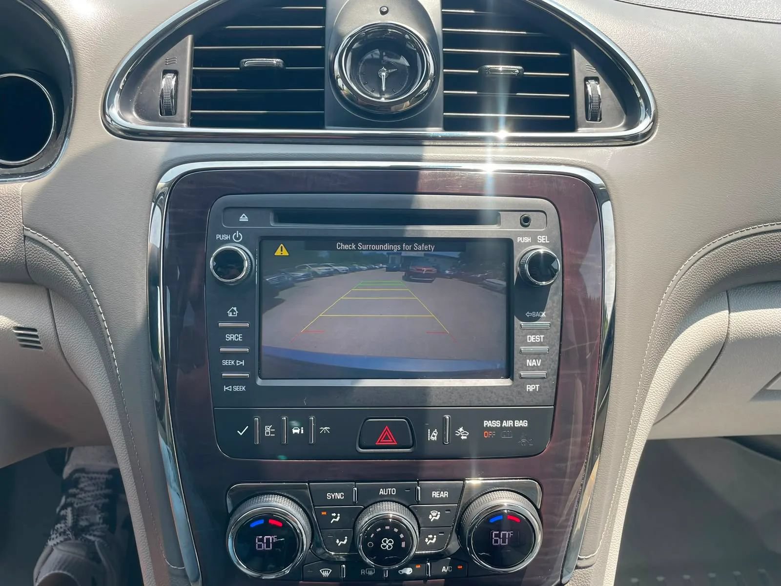 Used 2015 Buick Enclave Leather FWD image 10