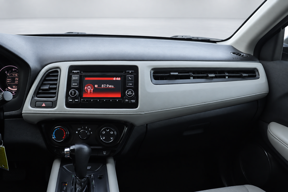 Used 2020 Honda HR-V LX image 31