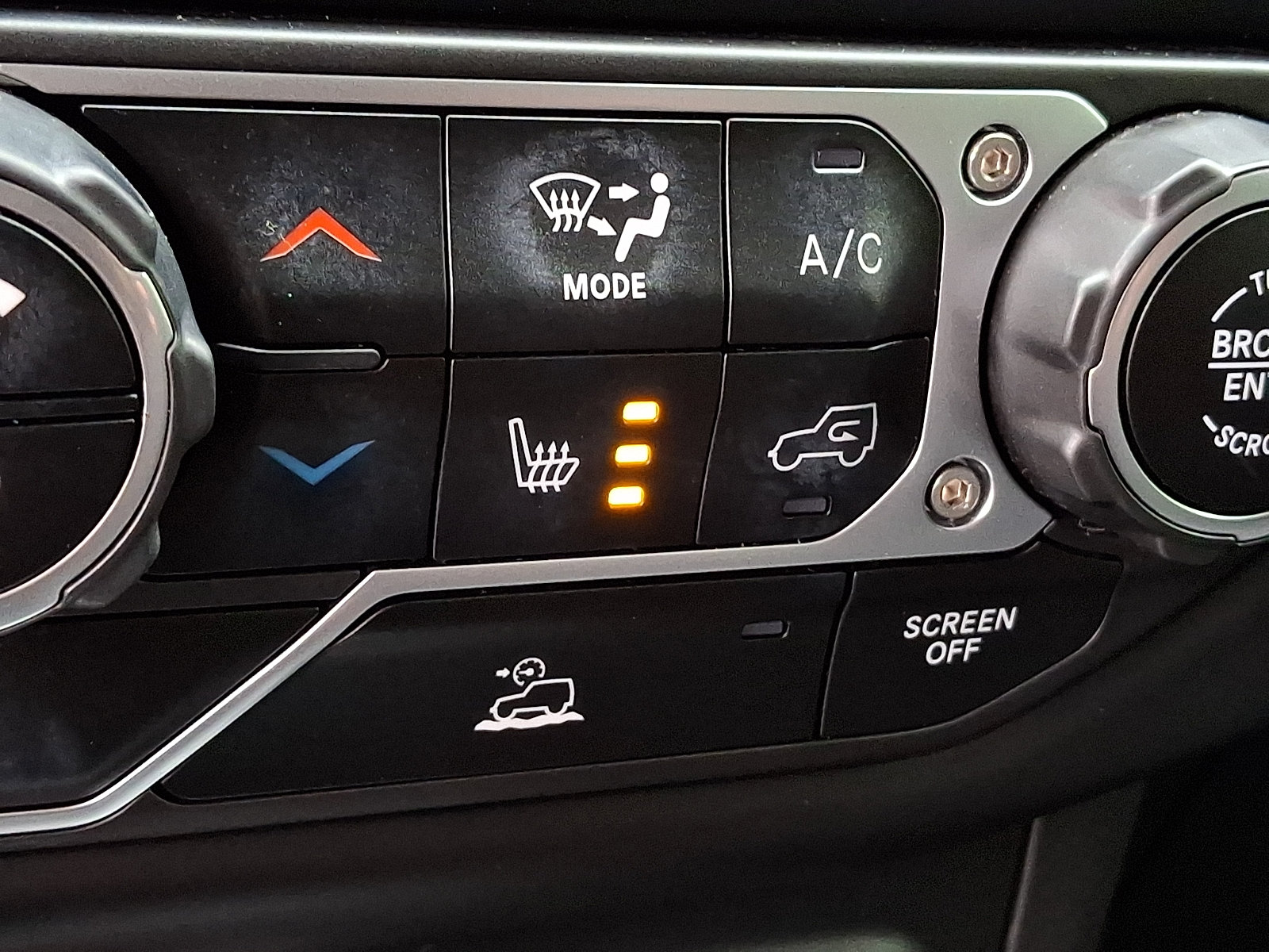 Used 2023 Jeep Wrangler Unlimited w/ Cold Weather Group AWD/4WD image 21