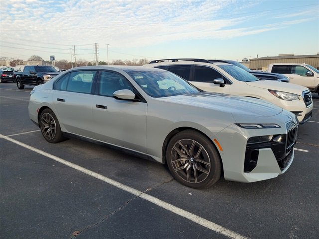 Used 2025 BMW 740i xDrive 740i xDrive image 10