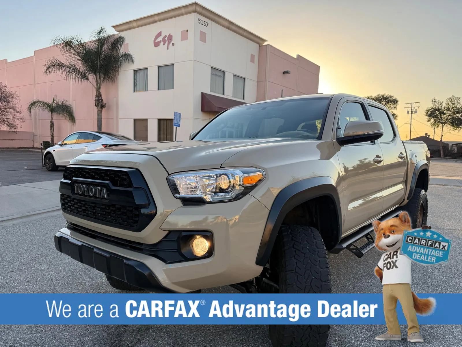 Used 2017 Toyota Tacoma TRD Off-Road w/ Premium & Technology Package image 10