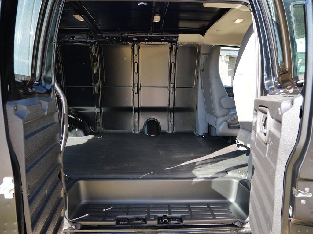New 2025 GMC Savana 3500 w/ Driver Convenience Package image 5