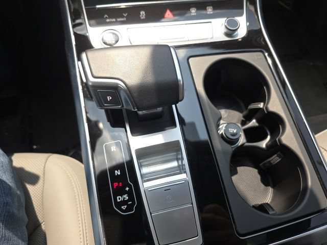 Used 2023 Audi Q7 3.0T Prestige AWD/4WD image 8