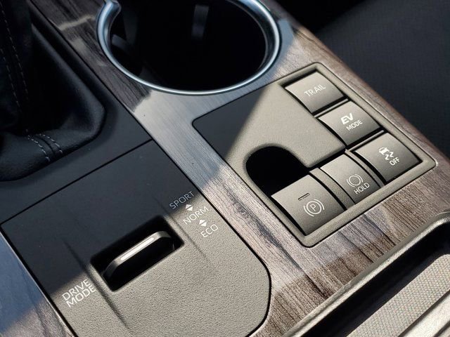 New 2026 Toyota Highlander Platinum image 20