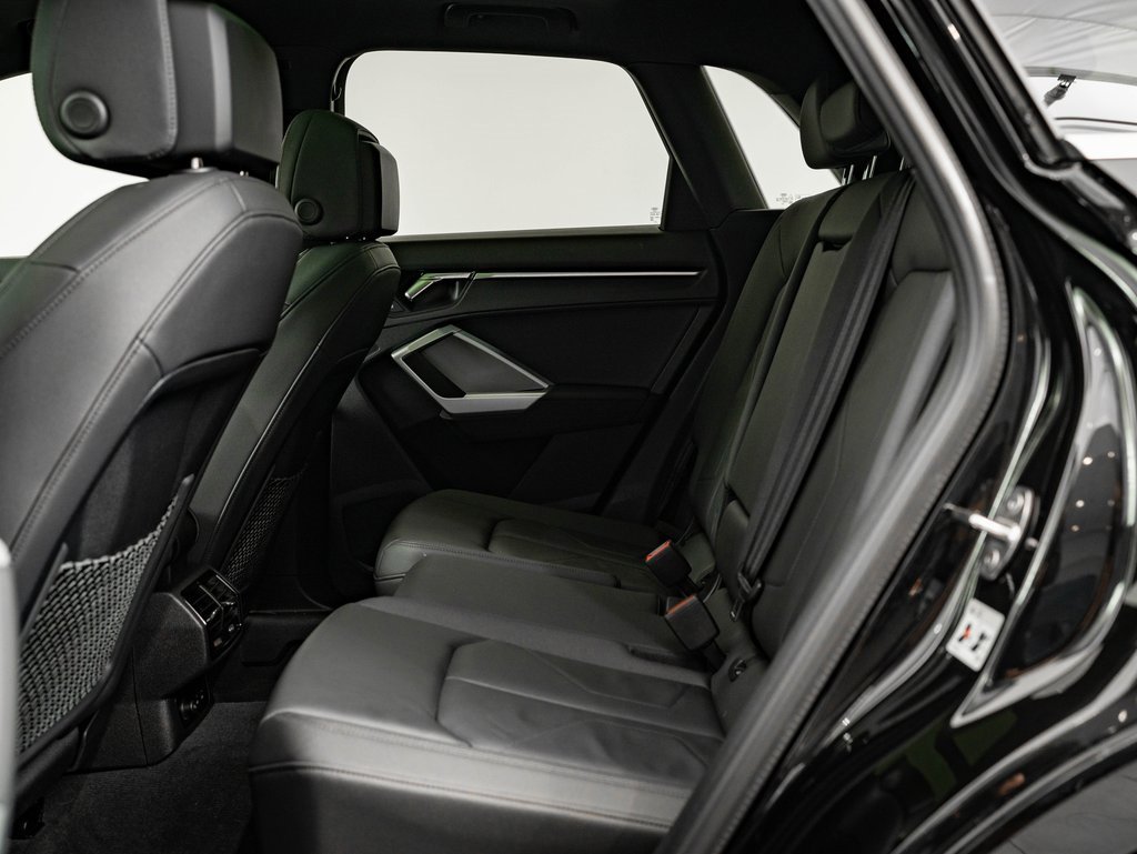 Certified 2024 Audi Q3 2.0T Premium w/ Convenience Package image 40