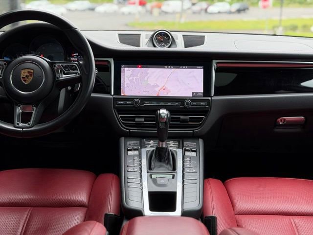 Used 2020 Porsche Macan S AWD/4WD image 32