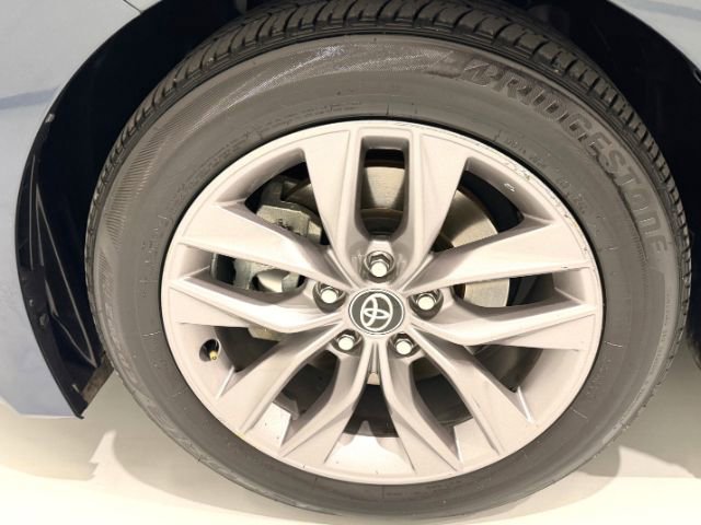 Used 2022 Toyota Avalon XLE w/ Moonroof Package image 16