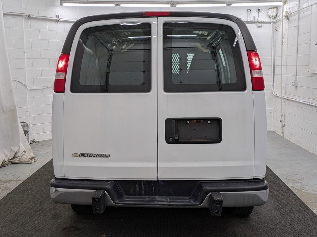 Used 2024 Chevrolet Express 2500 w/ Driver Convenience Package image 11