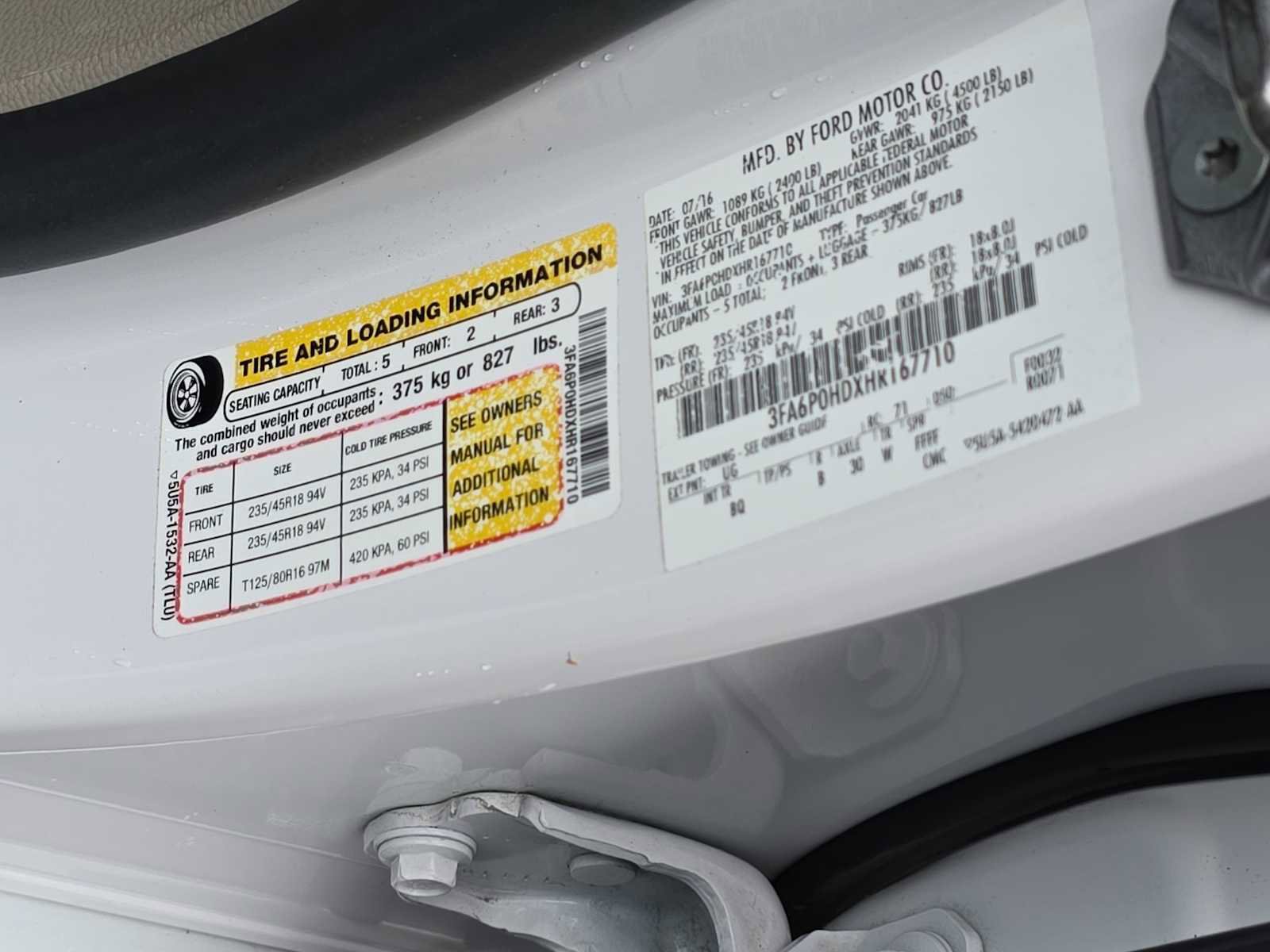 Used 2017 Ford Fusion SE w/ Fusion SE Technology Package image 25