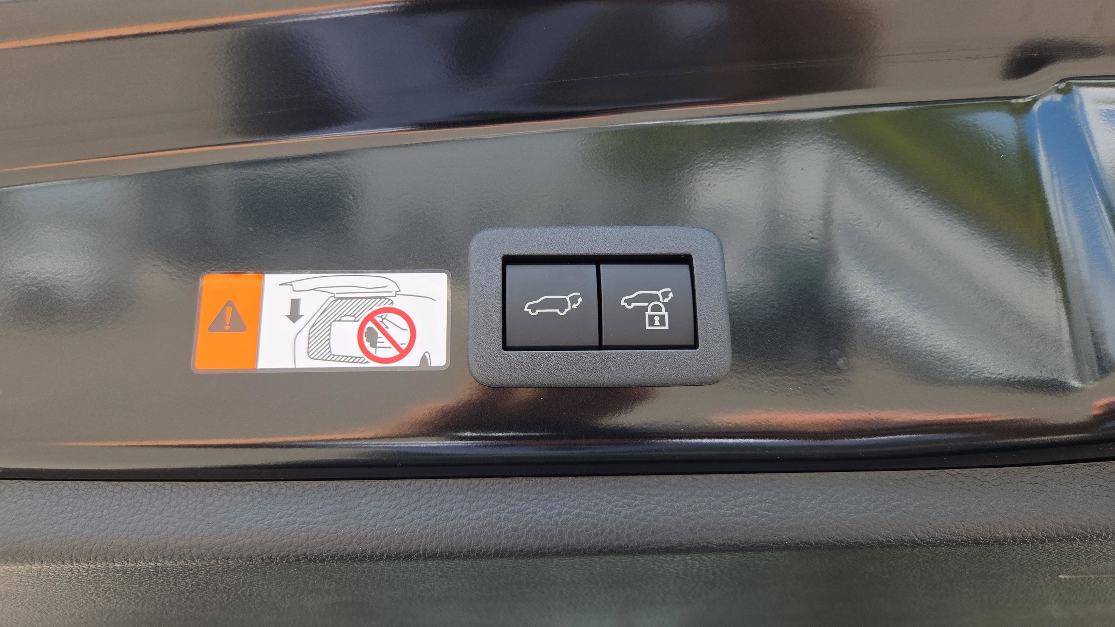 Certified 2026 Toyota Corolla Cross XLE w/ Convenience Package FWD image 10